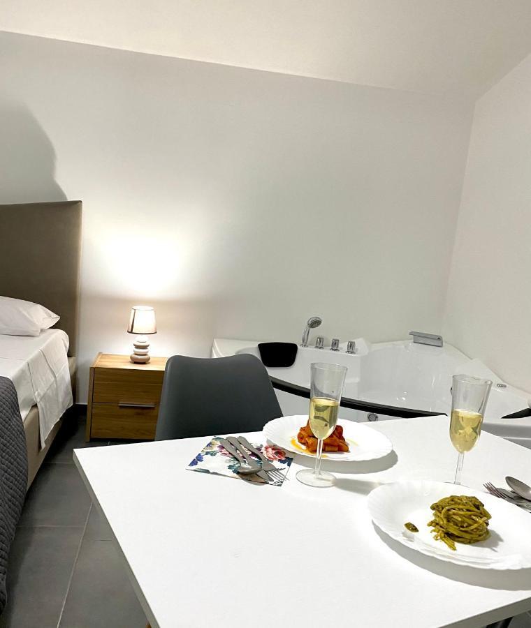 Habitat Luxury Suites Bellona Екстер'єр фото